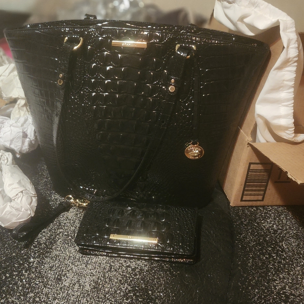 Brahmin bowie handbag and wallet